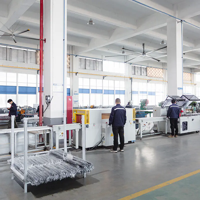 Afwerkingsworkshop - Automatische verpakkingsmachine voor krimpafdichting